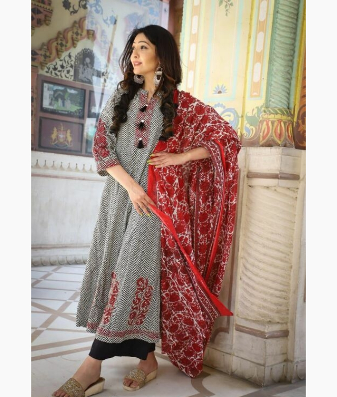 Amazing Cotton And Rayon Printed Stitched Suit And Dress Material-3